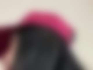 Live cam show with Kira Lopez - Strip on Camsoda