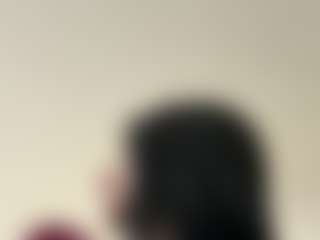 Live cam show with Kira Lopez - Squirt Teen (18+) on Camsoda