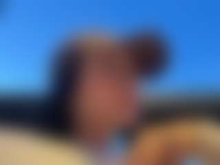 Kira Lopez's Live Sex Cam Show
