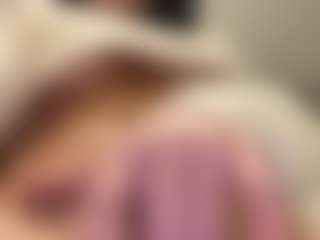Live cam show with Kira Lopez - Brown Eyes Toys on SpankPalCams