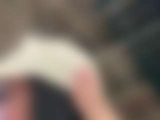 Live cam show with Kira Lopez - Squirt on SpunkLive