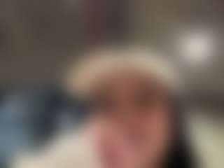 Kira Lopez's Live Sex Cam Show