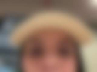 Kira Lopez's Live Sex Cam Show