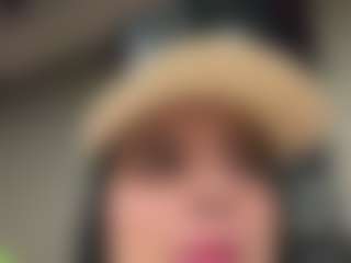 Kira Lopez's Live Sex Cam Show