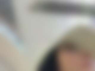 Live cam show with Kira Lopez - Toys Teen (18+) on SpunkLive