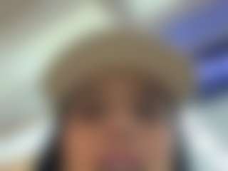 Kira Lopez's Live Sex Cam Show