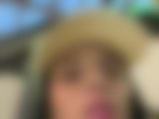 Kira Lopez's Live Sex Cam Show