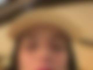 Kira Lopez's Live Sex Cam Show