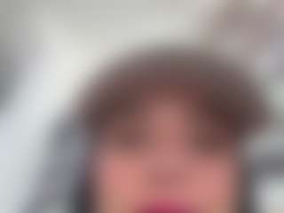 Kira Lopez's Live Sex Cam Show