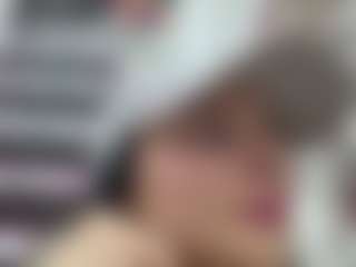 Kira Lopez's Live Sex Cam Show