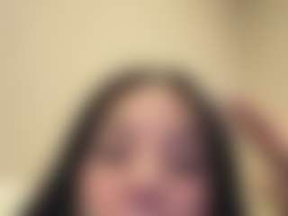Live cam show with Kira Lopez - Blonde Hair on CamwithHer
