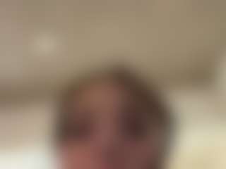 Kira Lopez's Live Sex Cam Show
