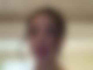 Live cam show with Kira Lopez - Petite Young Adult on Camsoda