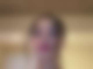 Live cam show with Kira Lopez - Squirt Young Adult on Camsoda