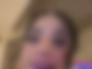 Kira Lopez's Live Sex Cam Show