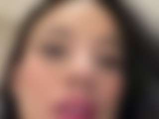 Kira Lopez's Live Sex Cam Show