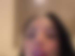 Kira Lopez's Live Sex Cam Show