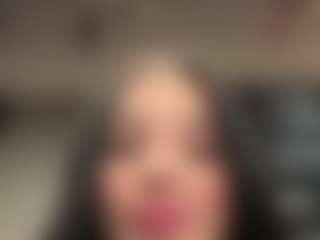 Kira Lopez's Live Sex Cam Show