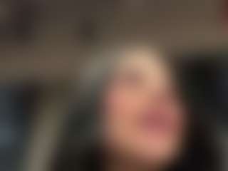 Kira Lopez's Live Sex Cam Show