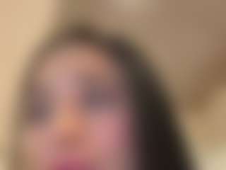 Kira Lopez's Live Sex Cam Show