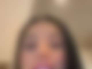 Kira Lopez's Live Sex Cam Show