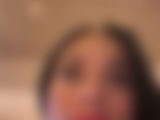 Live cam show with Kira Lopez - Athletic Young Adult on Camsoda
