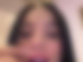 Kira Lopez's Live Sex Cam Show