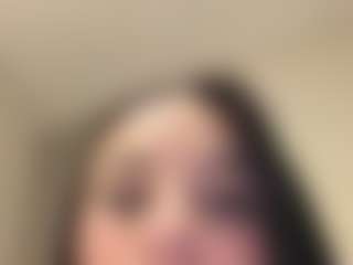 Kira Lopez's Live Sex Cam Show