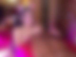 Live cam show with Dojacandice - Tease on Big Tits