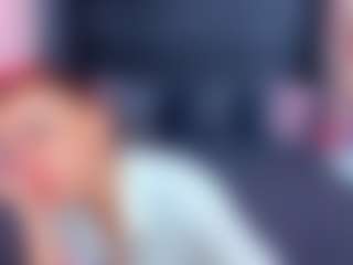 Live cam show with RebeccaDiamond18 - Small Ass on x69.live