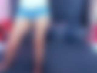 RebeccaDiamond18's Live Sex Cam Show