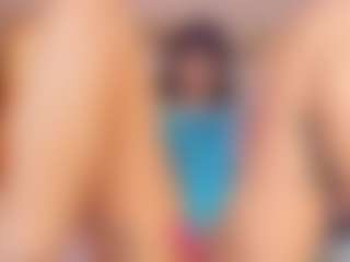 Live cam show with AlisaFox - Lesbian on TottyGirls