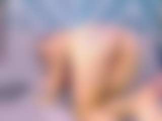 Live cam show with AlisaFox - Thick on Camsoda