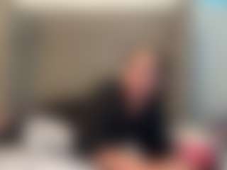 Live cam show with Miss Pretty Pocahontas - Thong on Strip Flash - Live Sex Shows