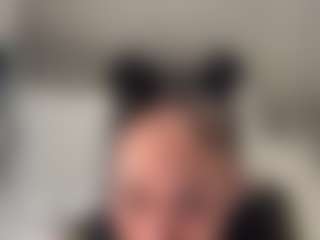 Miss Pretty Pocahontas's Live Sex Cam Show