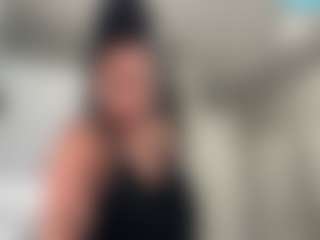 Live cam show with Miss Pretty Pocahontas - Handjob on thefappeningchat.com