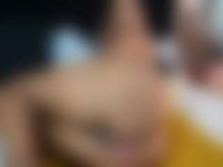 Live cam show with grettchen - Curvy Small Tits on Chatstar