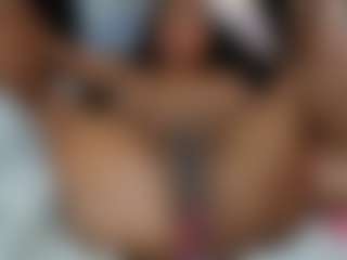 Live cam show with grettchen - Ebony Shaved Pussy on Uber Horny