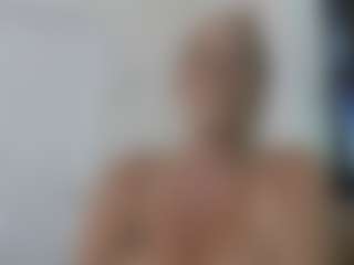 Live cam show with Jordyn Lvee - Wet on Sex Cam Show