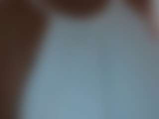 Jordyn Lvee MILF webcam performer live streaming