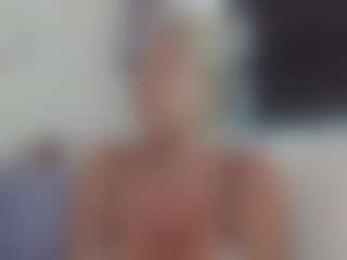 Jordyn Lvee MILF webcam performer live streaming