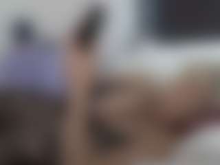 Jordyn Lvee MILF webcam performer live streaming