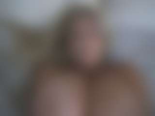 Live cam show with Jordyn Lvee - Curvy Toys on makecum.org