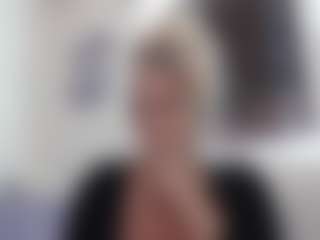 Jordyn Lvee MILF webcam performer live streaming