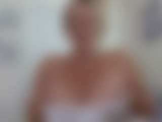 Live cam show with Jordyn Lvee - Lactation on Camversity