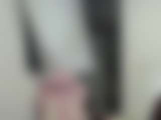 Live cam show with Rav3nnn - Brown Eyes on CamClone