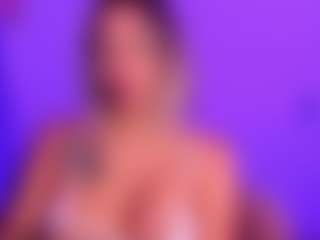 Live cam show with kim-murphy - Oil on Dolls Live