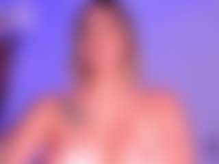 Live cam show with kim-murphy - Bedroom Ebony on xplaylive.com