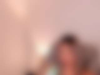 Live cam show with kim-murphy - Bikini on StripNow