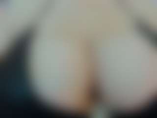 Live cam show with YAYIS - Average on Free Soda